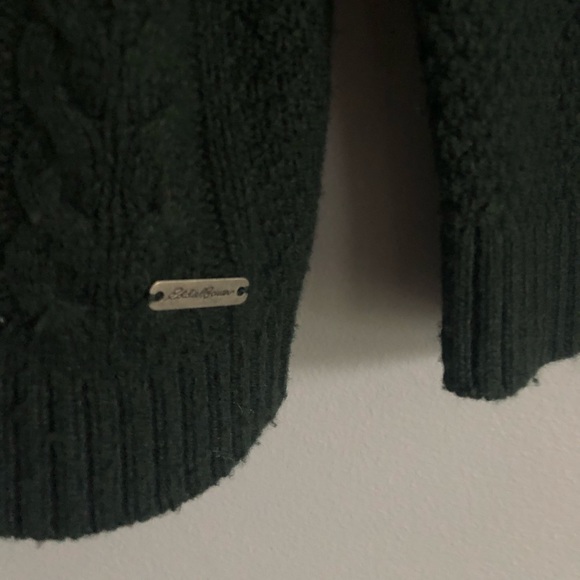 Eddie Bauer Lamb’s Wool Turtleneck in Dark Green - Picture 4 of 9